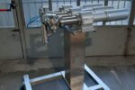 B.Mek – Dosatrice su supporto mobile Gruppo dosatore in acciaio inox montato su supporto con ruote