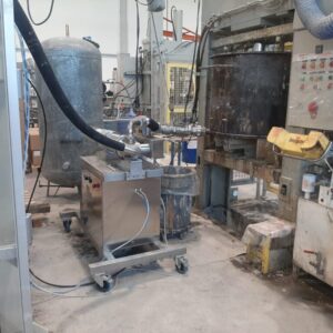 Dosatrice industriale B.Mek – Settore chimico Macchina dosatrice B.Mek installata in un impianto produttivo industriale